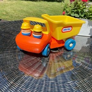 1980’s Little Tikes Toddle Tots Dump Truck with Original Construction Workers